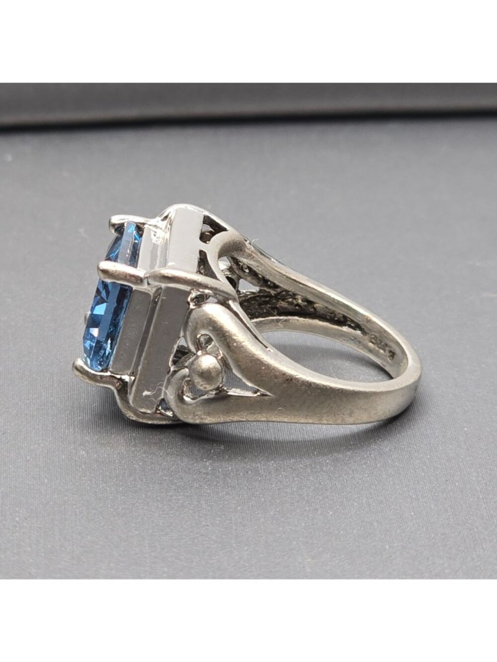 Vintage Sterling Silver Blue Topaz Ring Size 6 Emerald Cut Statement Piece Signe - Picture 3 of 14
